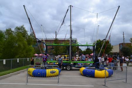 V4 Ultimate Bungee Trampoline Incl Staff